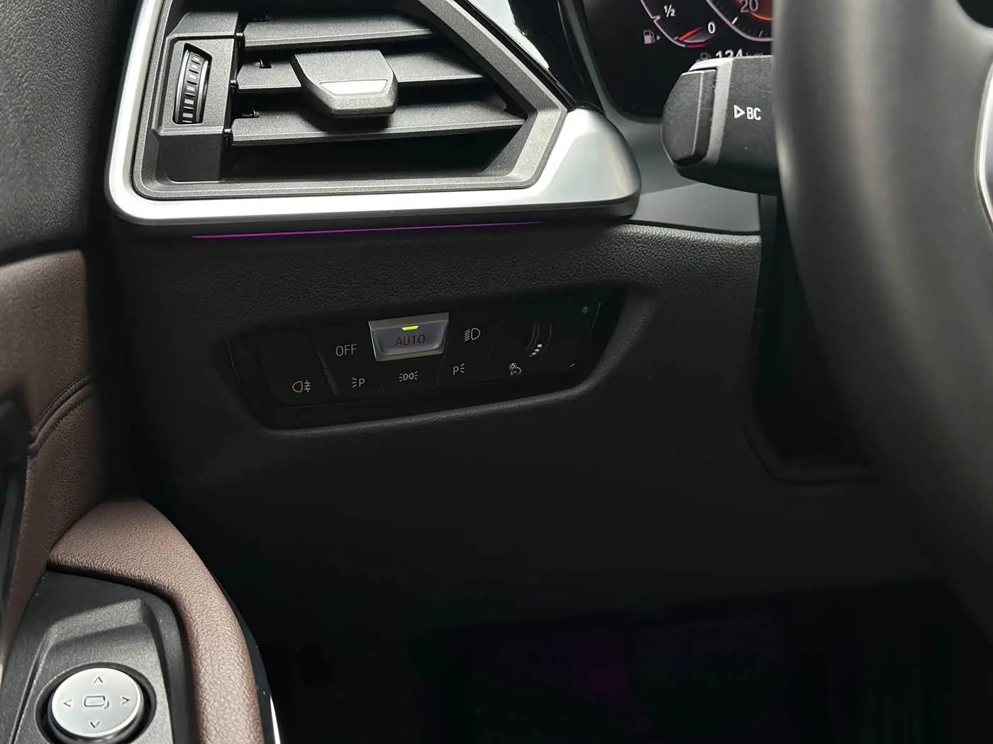 BMW 3 Series 2020 — Photo 17/20