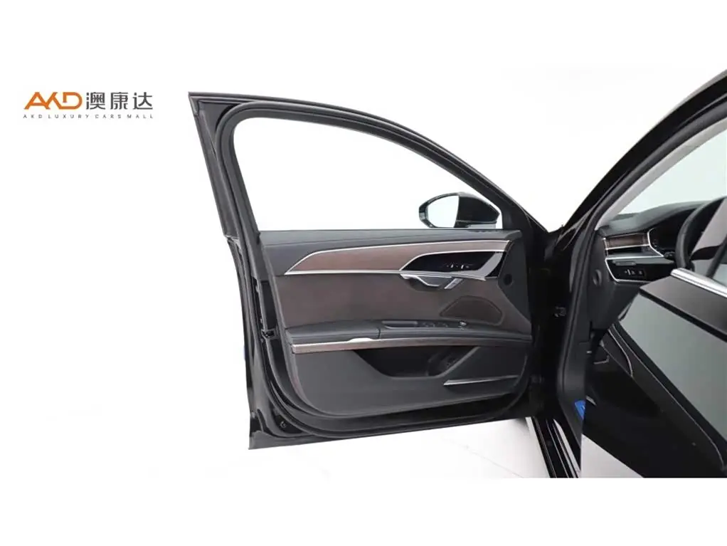 Audi A8 2024 — Photo 10/10