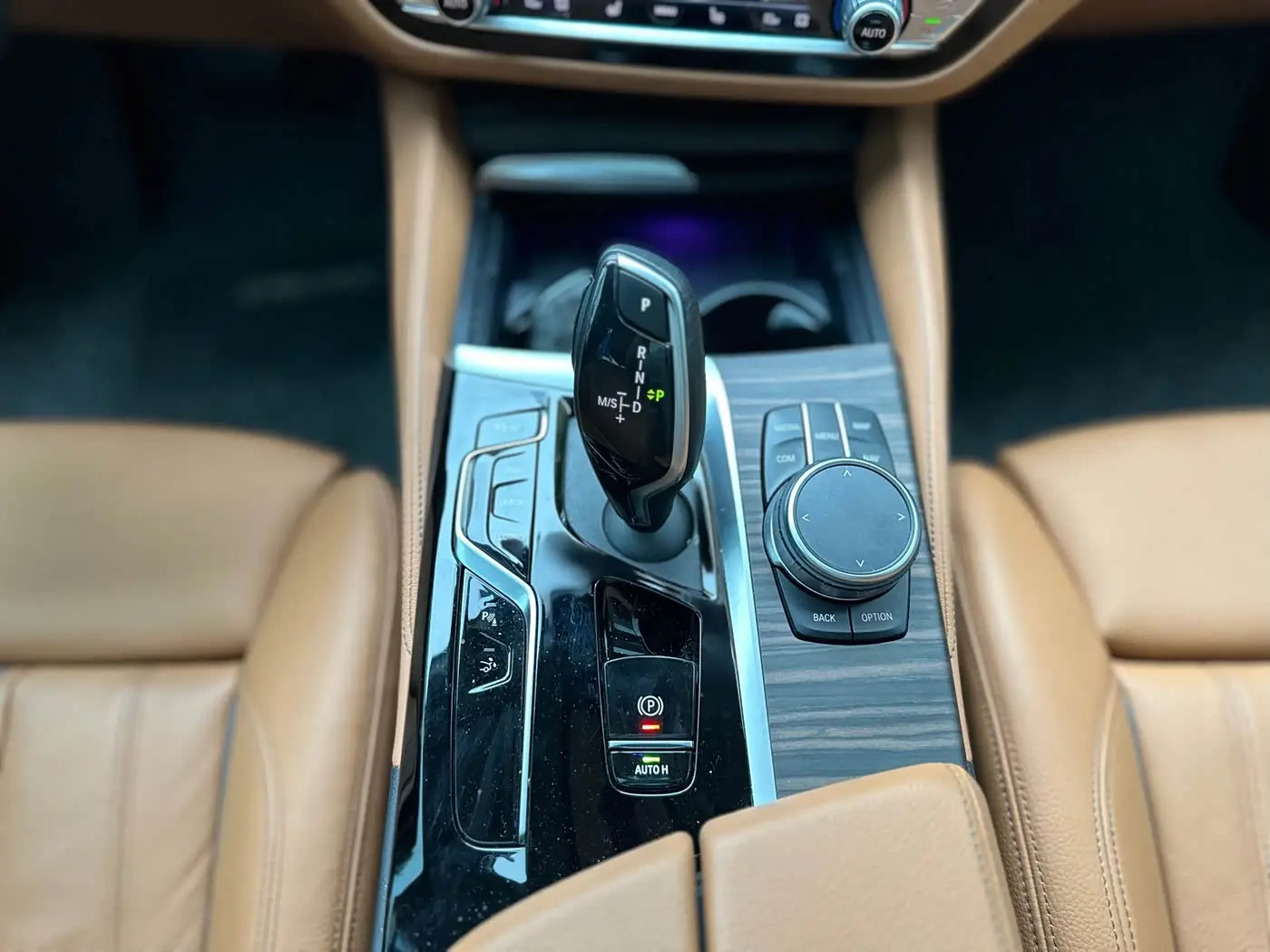 BMW 6 Series GT 2023 — Photo 14/20