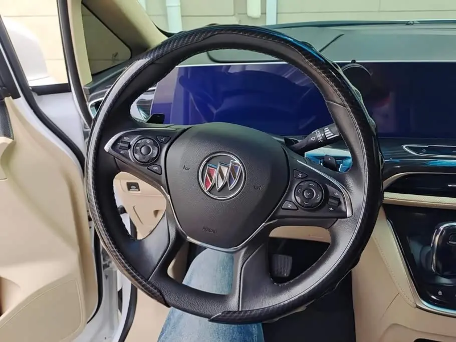 Buick GL8 2023 — Photo 15/16