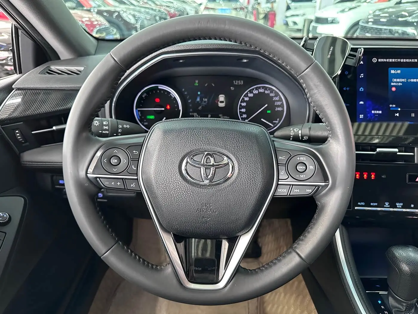 Toyota Avalon 2023 — Photo 13/16