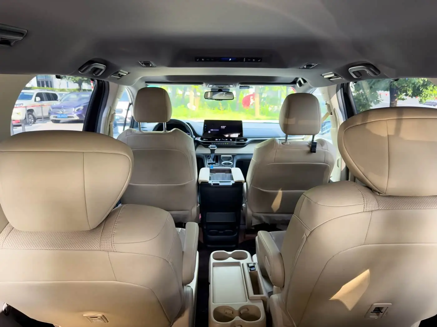 Toyota Sienna 2022 — Photo 5/13