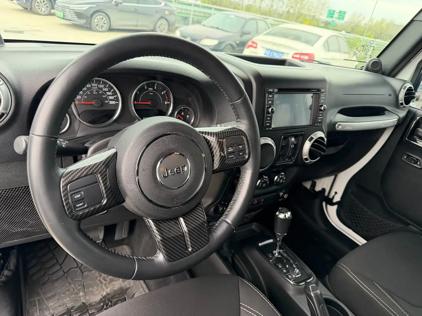 Jeep Wrangler 2014 — Фото 18/18