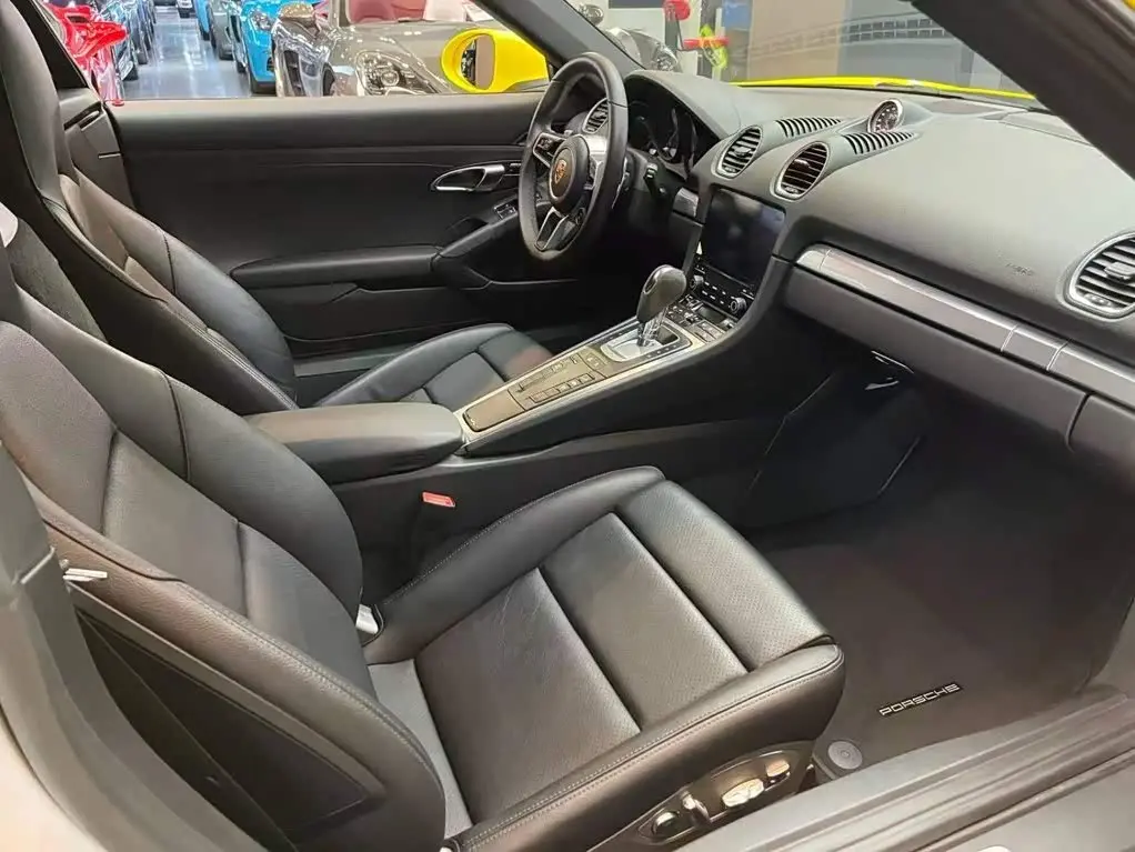 Porsche 718 2020 — Photo 6/20