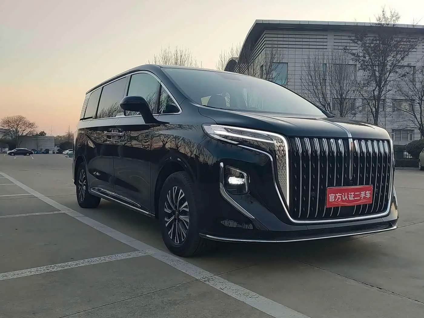 Hongqi HQ9 PHEV 2024 — Şəkil 3/15