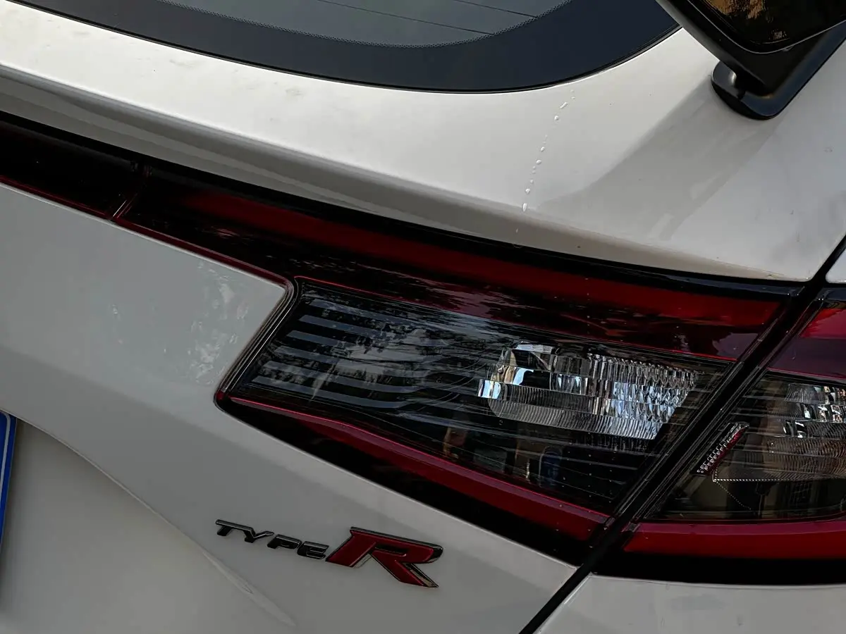 Honda Civic 2023 — Photo 19/19