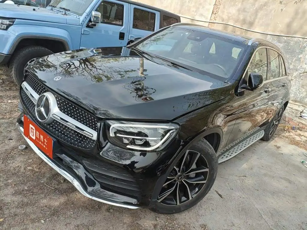 Mercedes-Benz GLC 2019 — Photo 1/4