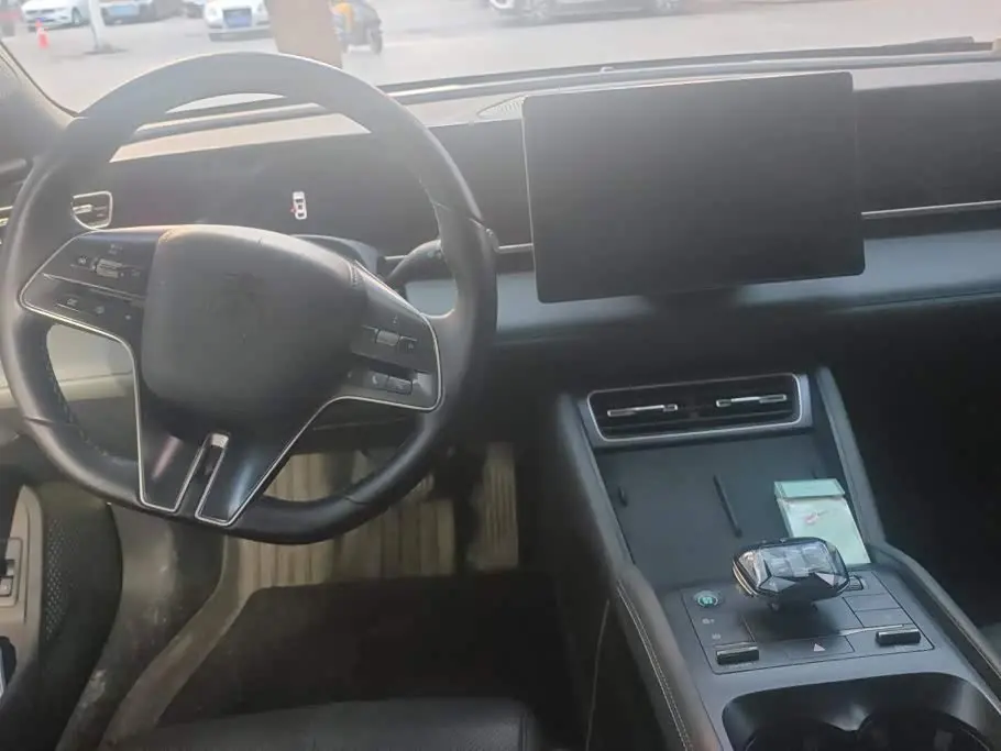BYD Qin L 2025 — Photo 12/16