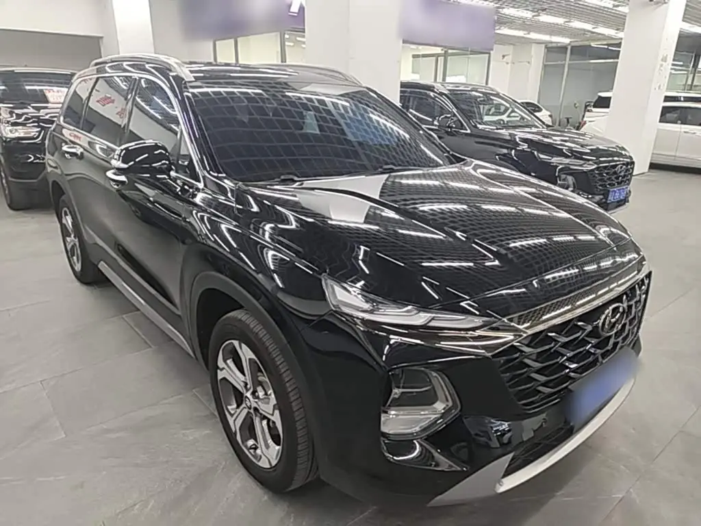 Hyundai Santa Fe 2024 — Фото 4/20