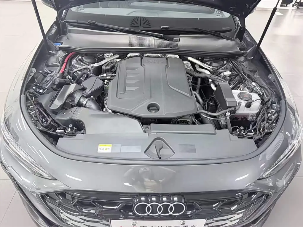Audi A5L 2025 — Şəkil 8/10