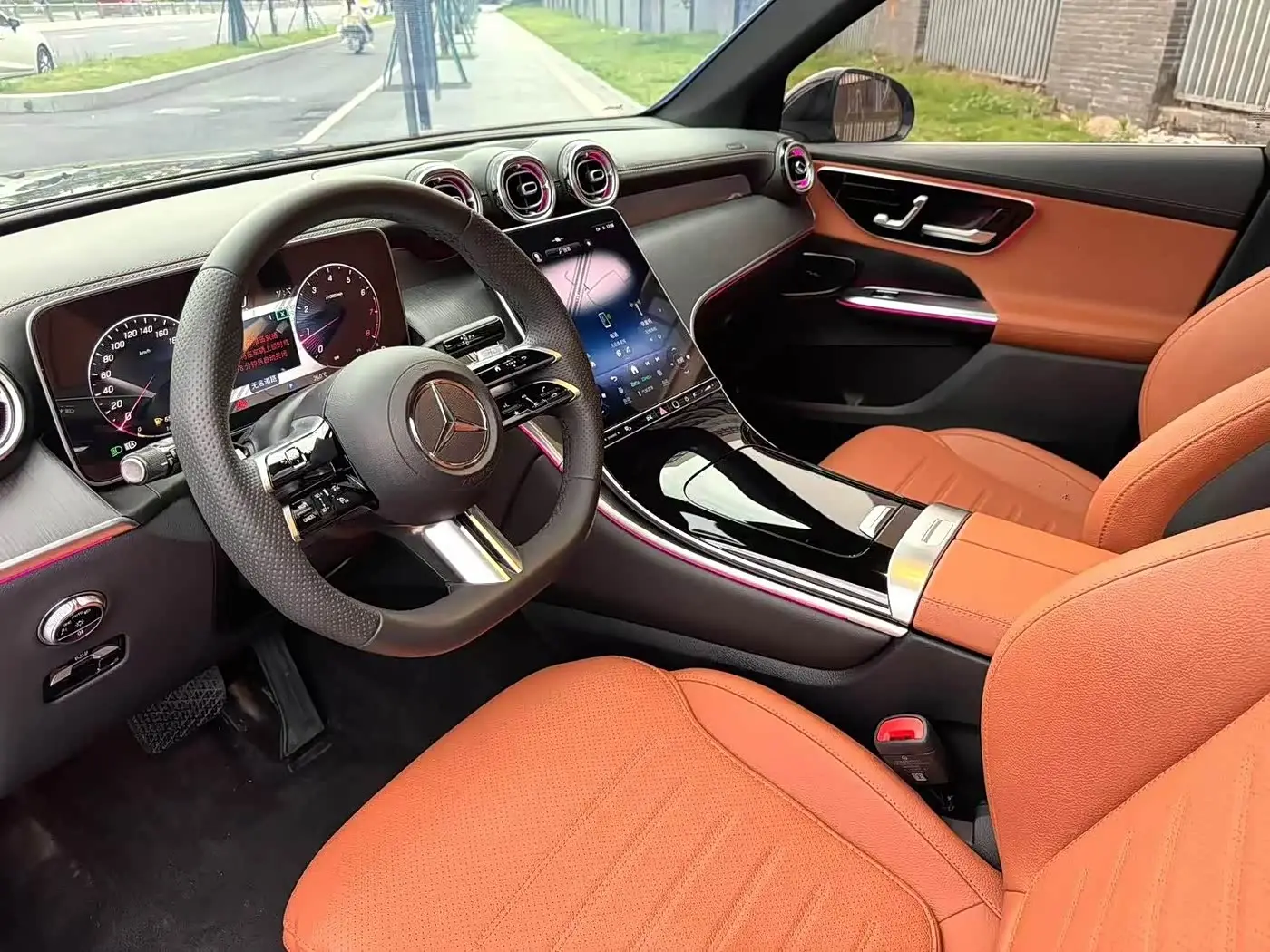 Mercedes-Benz GLC 2023 — Photo 3/10