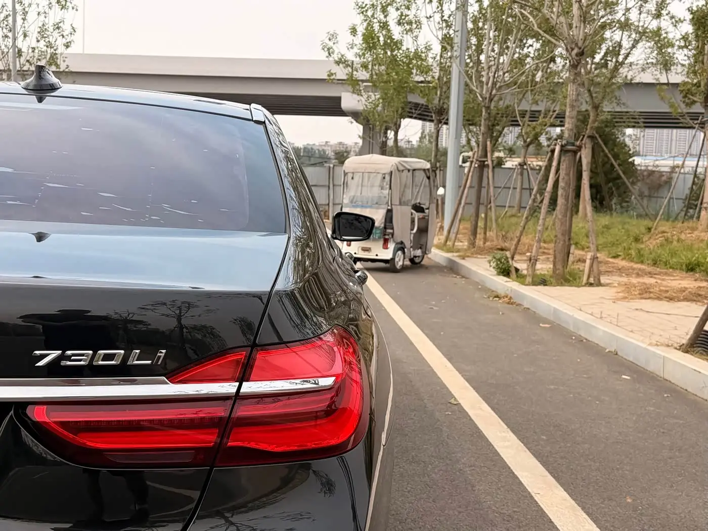 BMW 7 Series 2017 — Photo 7/16