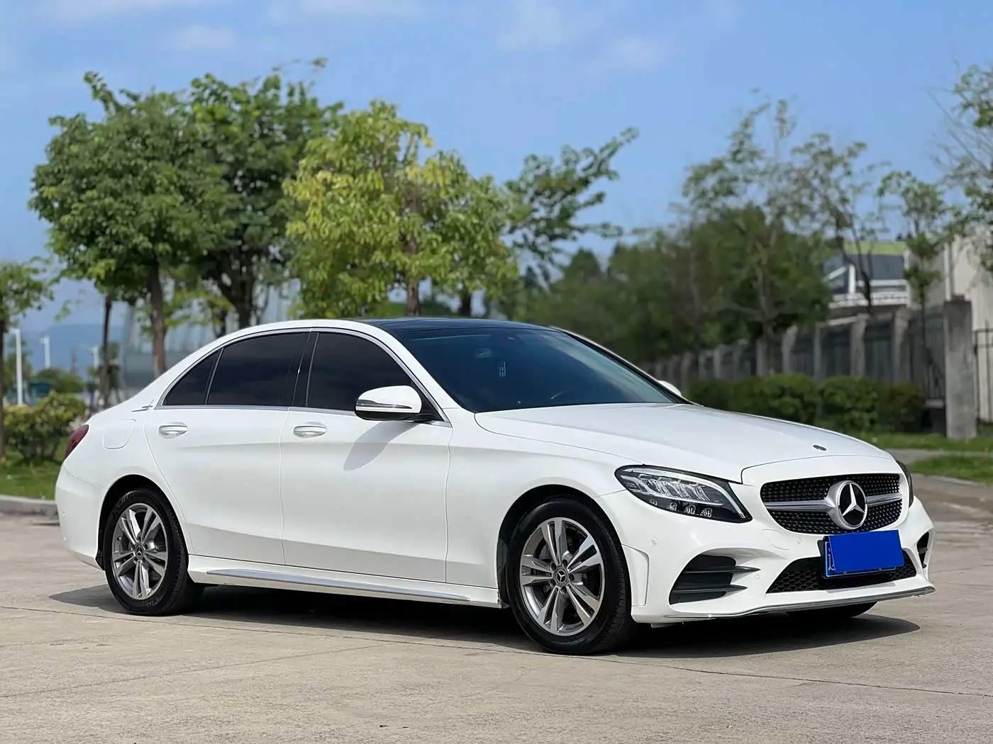 Mercedes-Benz C-Class 2021 — Photo 2/20