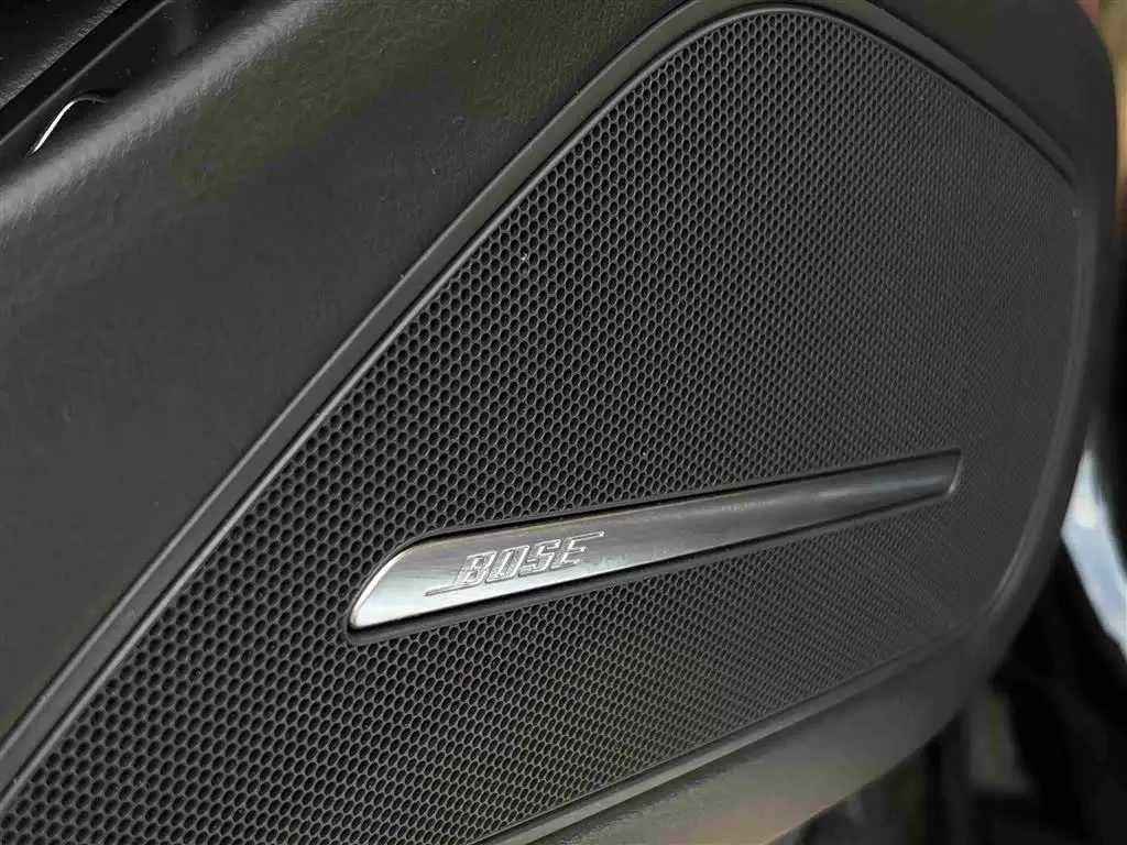 Audi A8 2014 — Фото 19/19