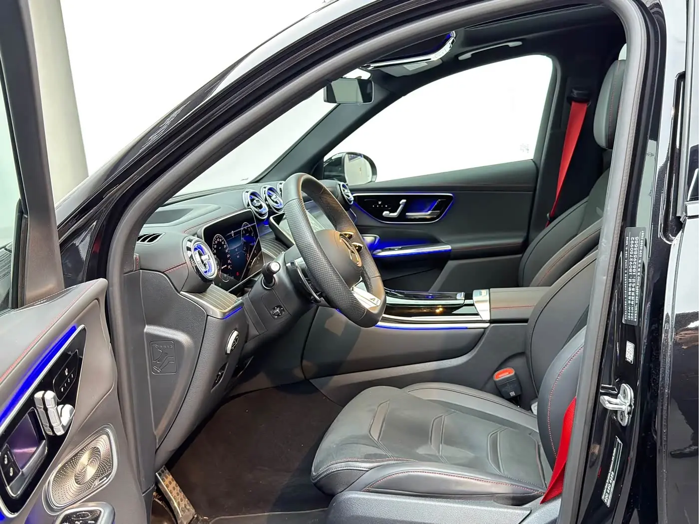 Mercedes-Benz GLC AMG 2025 — Фото 12/19