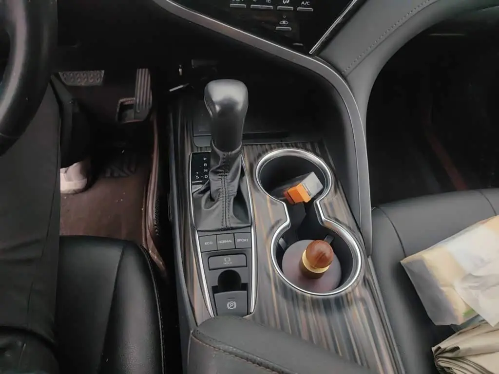 Toyota Camry 2021 — Photo 11/20