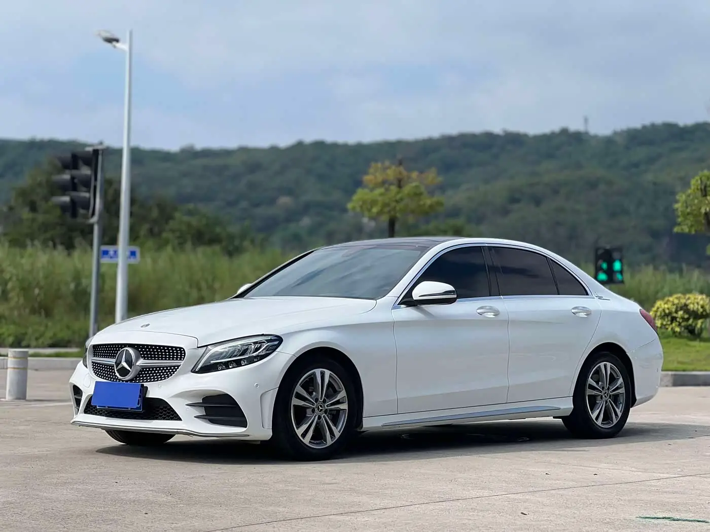 Mercedes-Benz C-Class 2021 — Photo 1/20