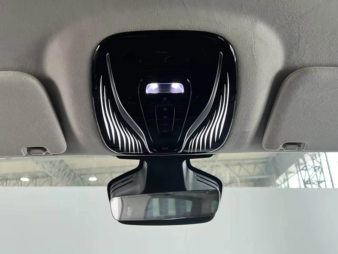 Voyah Auto Voyah Dreamer 2025 — Photo 8/20