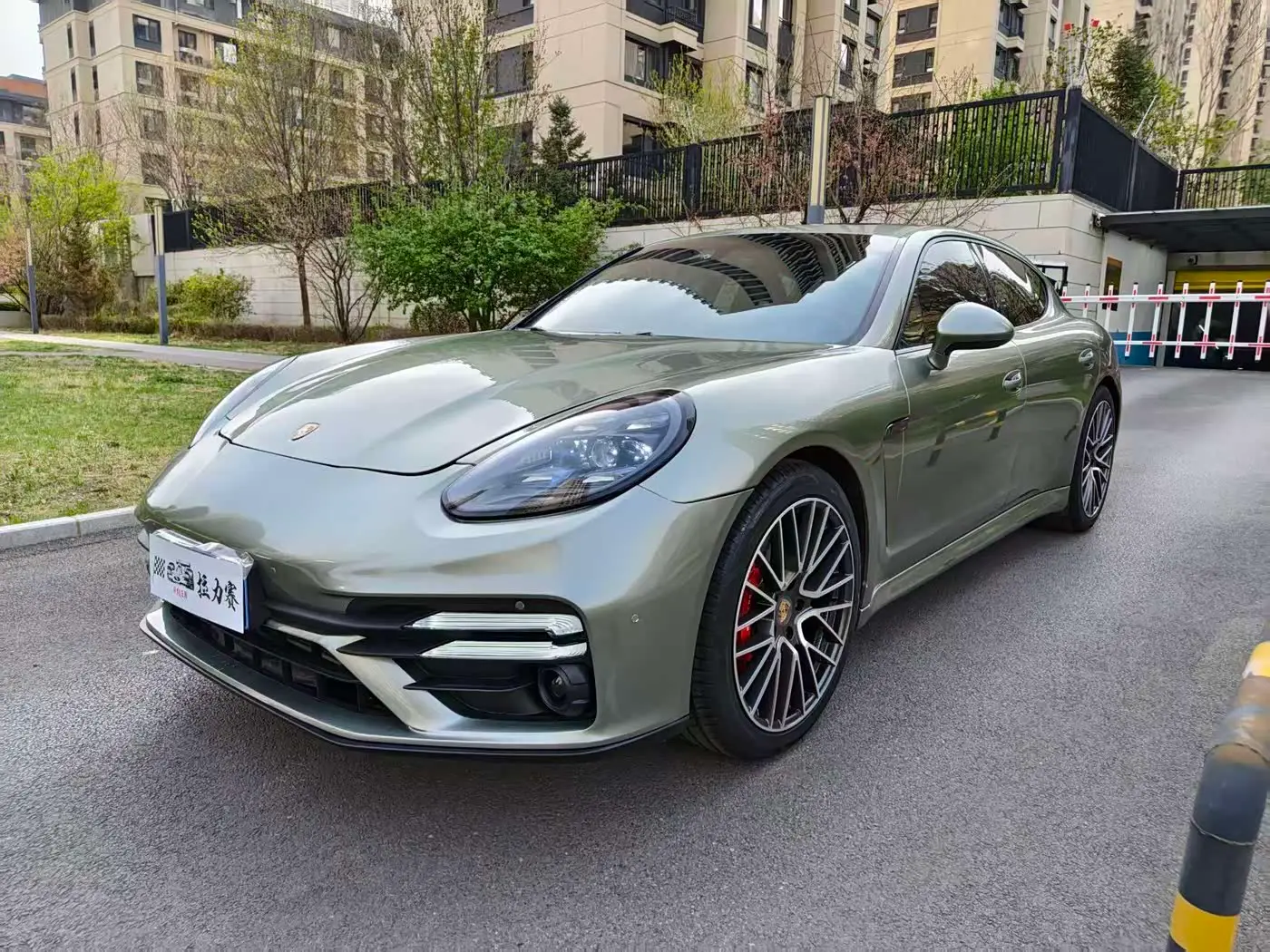 Porsche Panamera, 2012