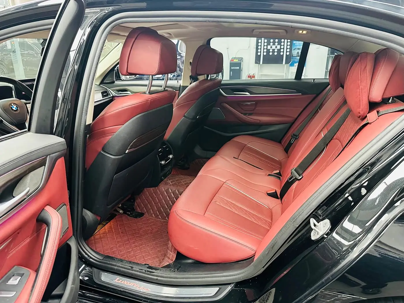 BMW 5 Series 2021 — Photo 3/8