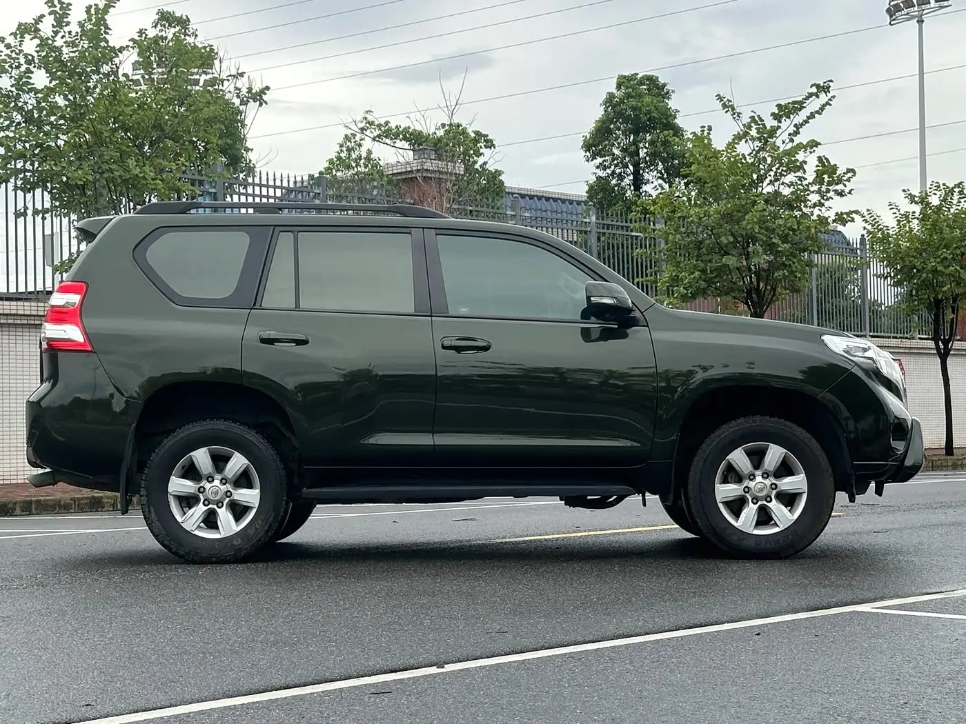 Toyota Prado 2014 — Photo 13/16