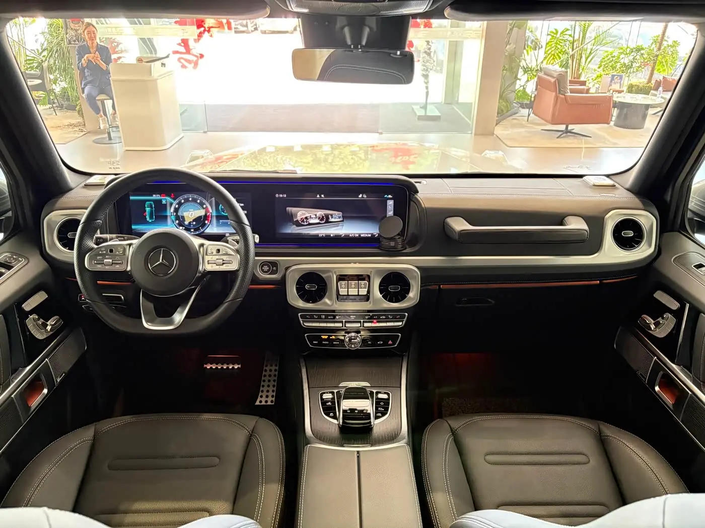 Mercedes-Benz G-Class 2024 — Фото 13/20