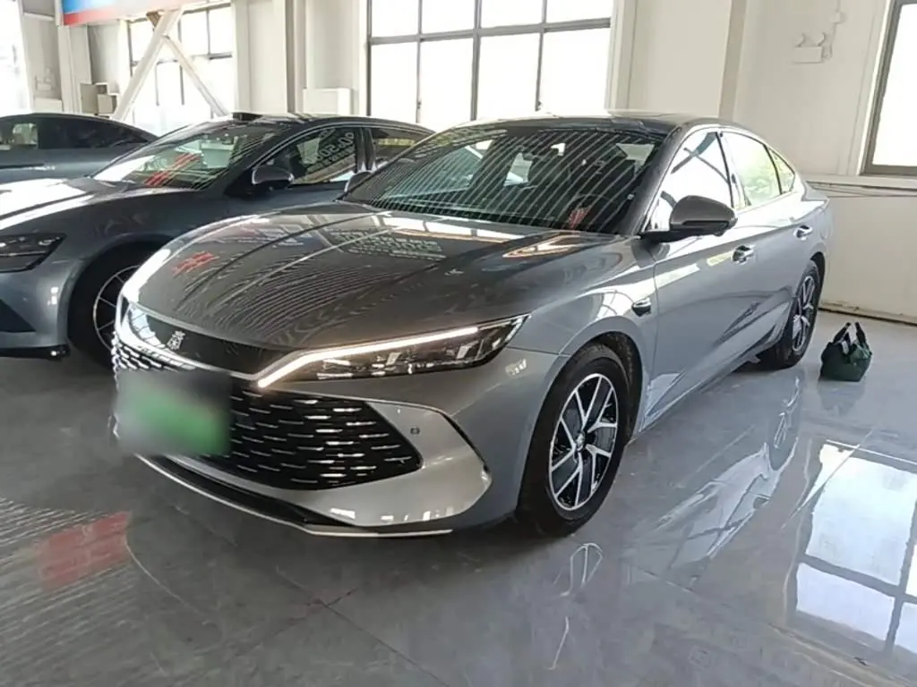 BYD Qin L 2025 — Photo 1/20