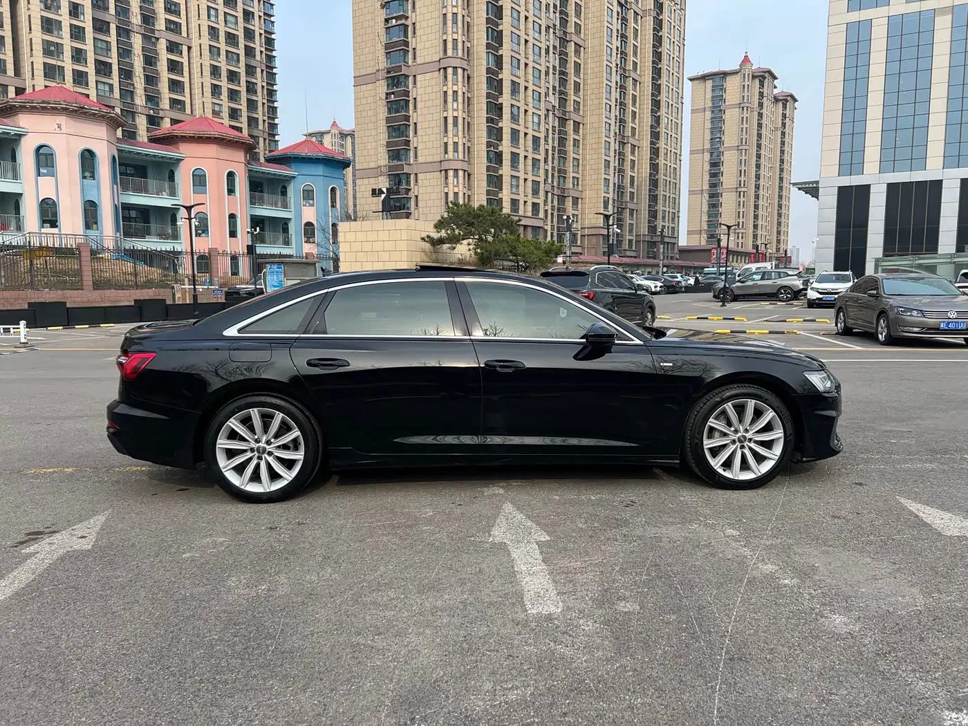 Audi A6L 2022 — Photo 8/20