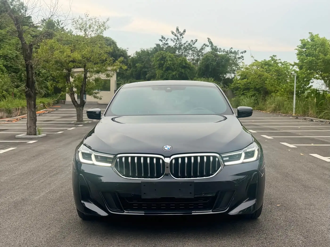 BMW 6 Series GT 2024 — Photo 2/14