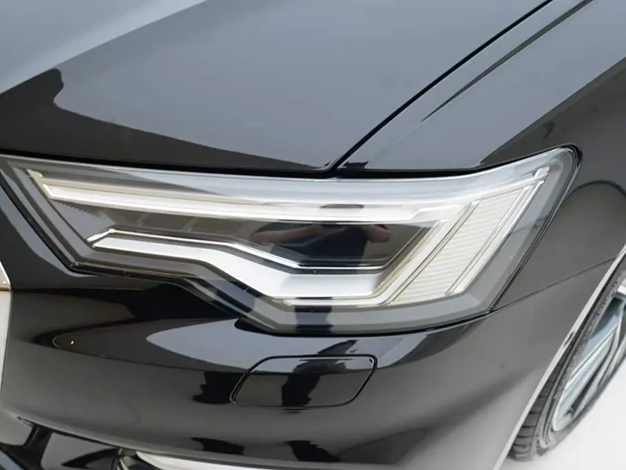Audi A6L 2023 — Photo 13/19
