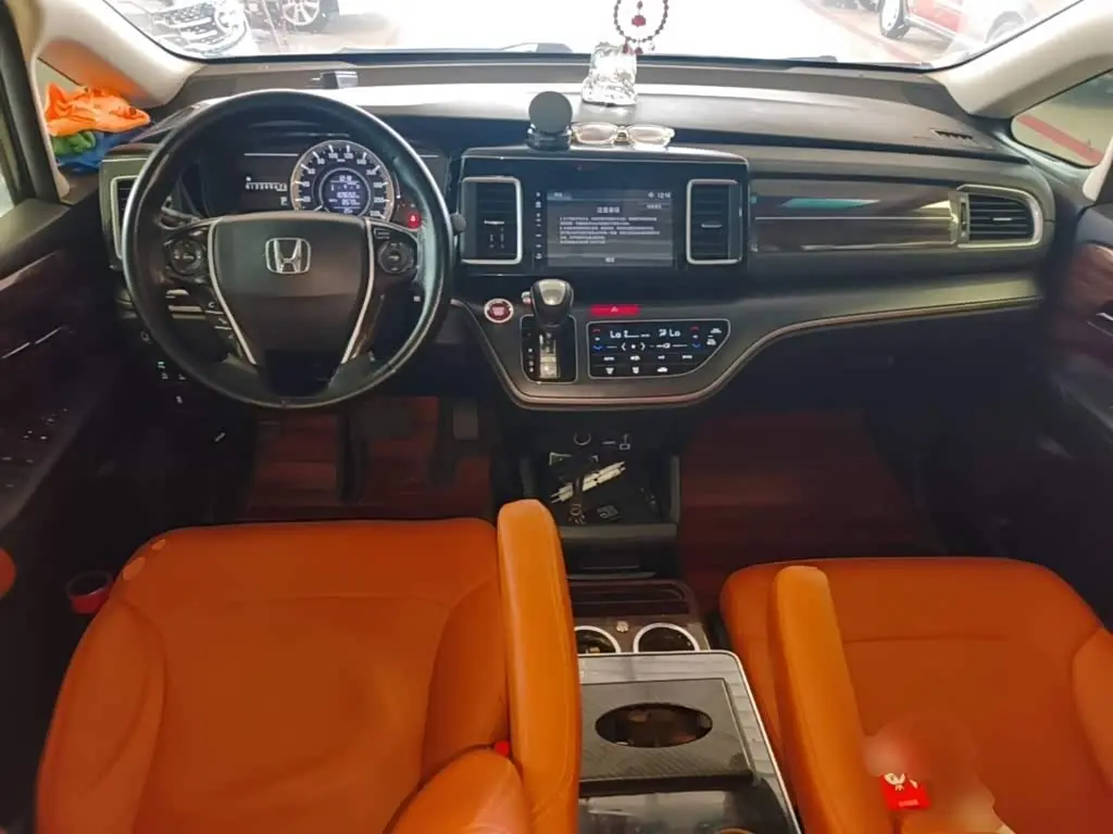 Honda Elysion 2019 — Photo 9/19