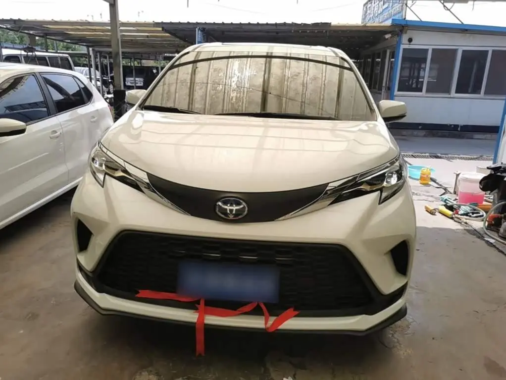 Toyota Granvia 2024 — Photo 3/20