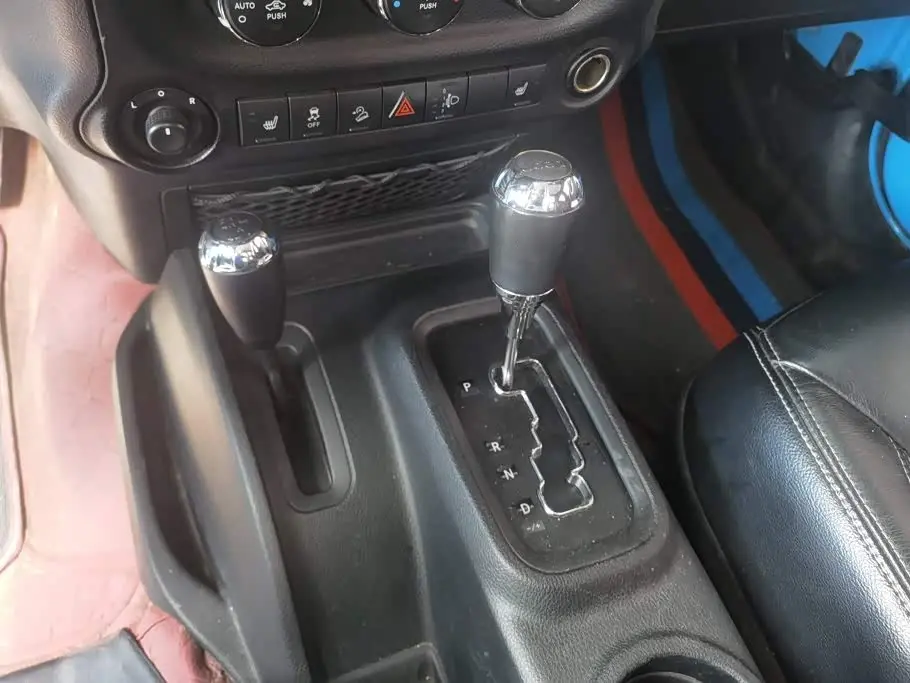 Jeep Wrangler 2018 — Фото 16/16