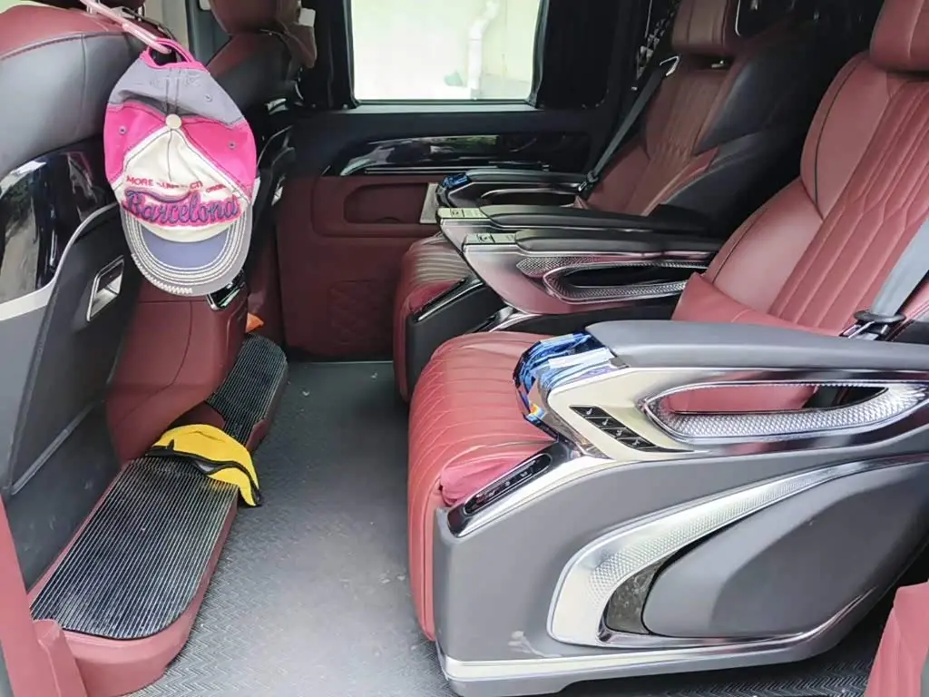 Mercedes-Benz Vito 2024 — Photo 8/15