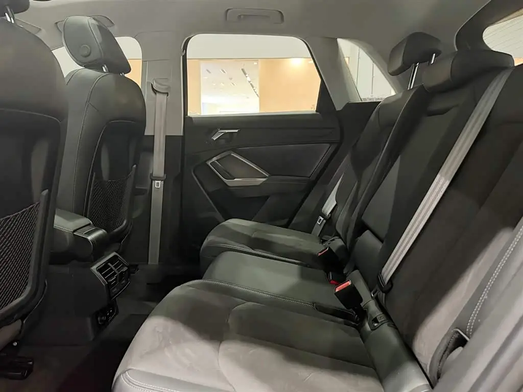Audi Q3 2023 — Photo 8/14