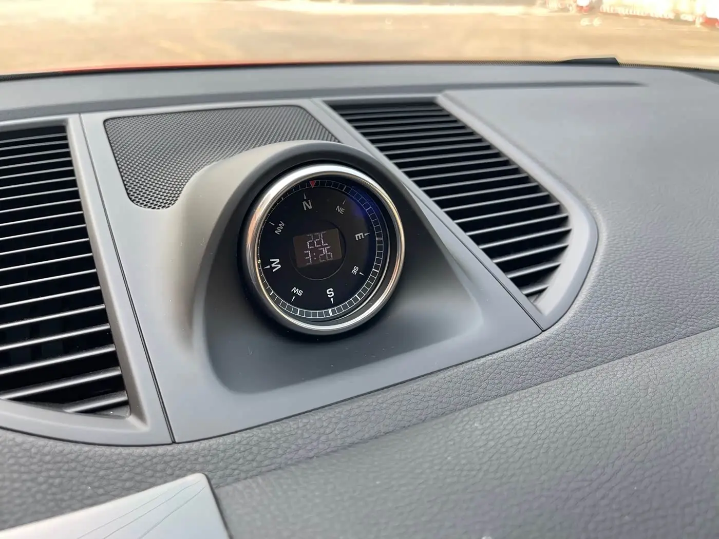 Porsche Macan 2020 — Photo 18/20