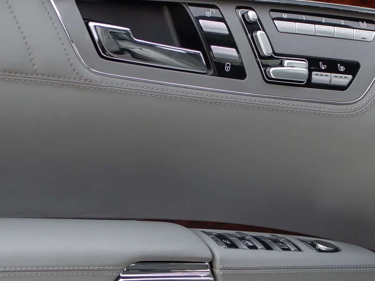 Mercedes-Benz S-Class 2008 — Photo 6/15