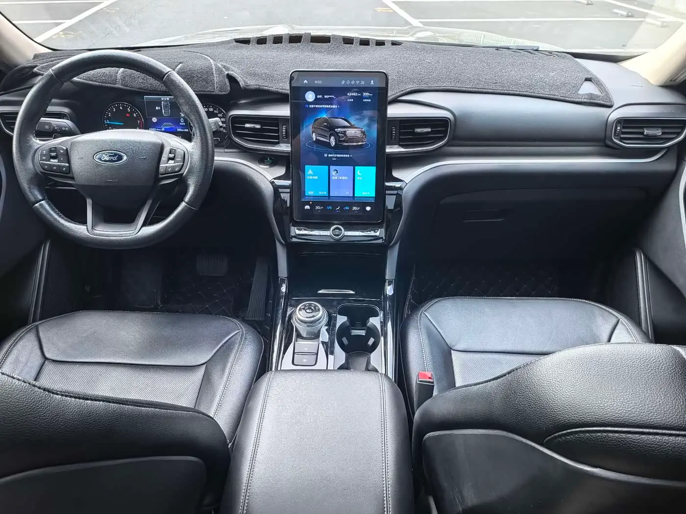 Ford Explorer 2021 — Фото 10/20