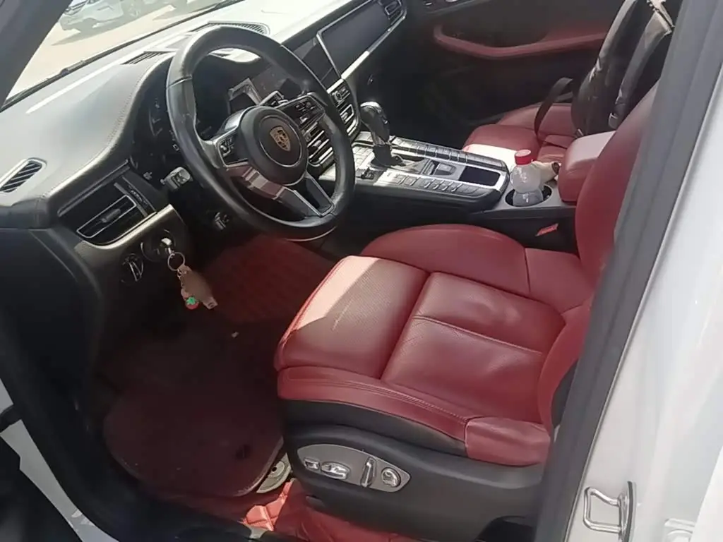 Porsche Macan 2019 — Photo 15/20