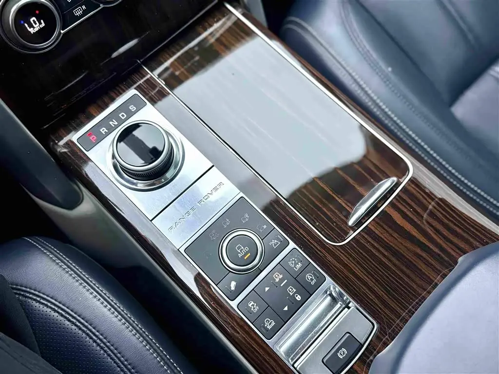 Land Rover Range Rover 2017 — Photo 12/20