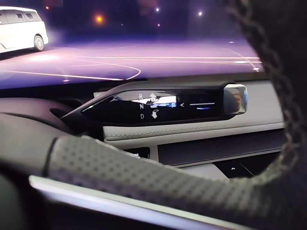 Buick GL8 New Energy 2025 — Photo 13/19
