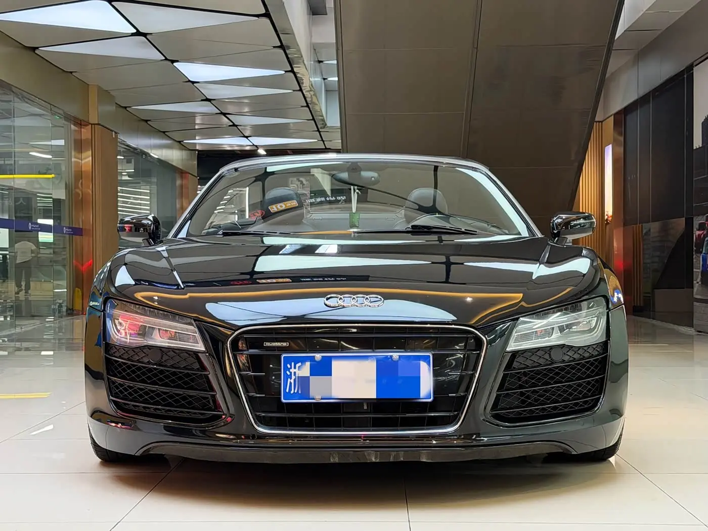 Audi R8 2015 — ფოტო 2/18