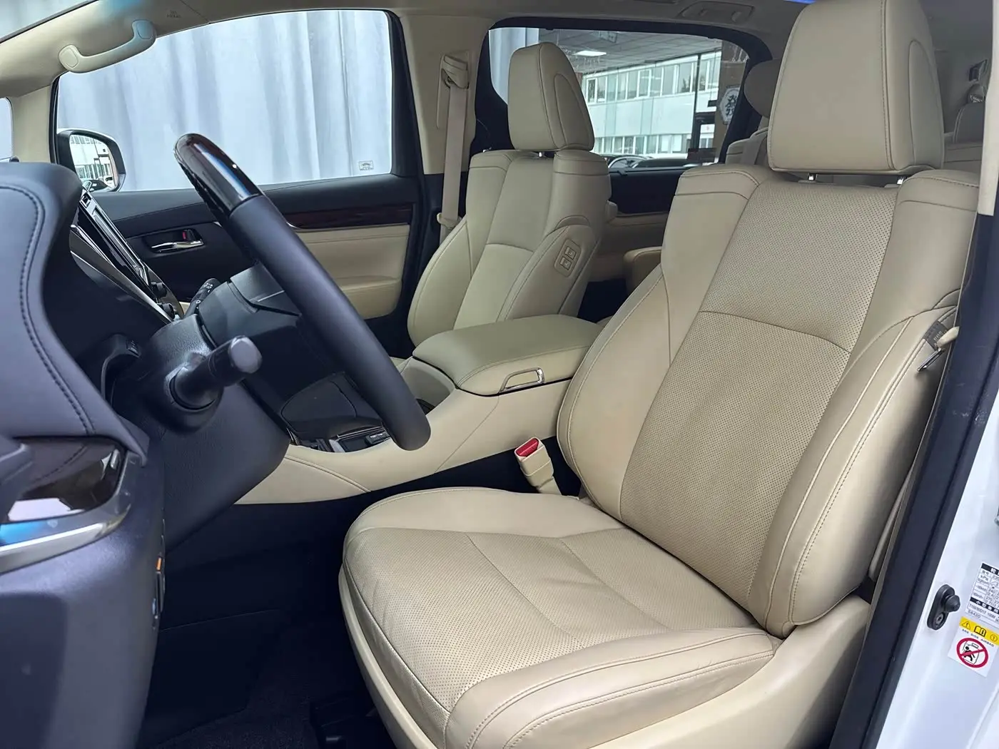 Toyota Alphard 2015 — Şəkil 20/20