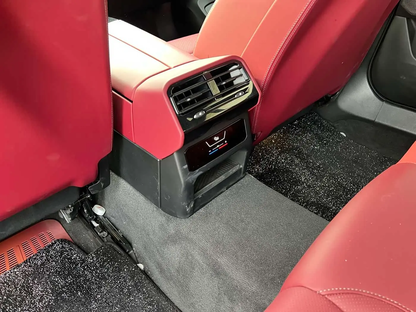 BMW 5 Series 2025 — Photo 13/14