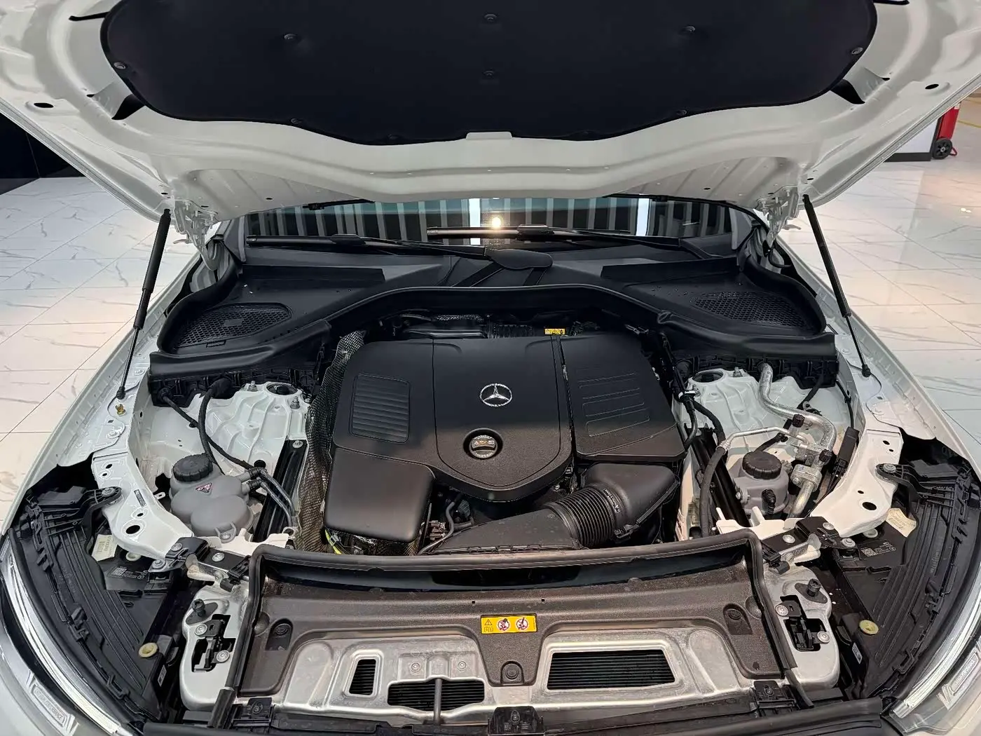 Mercedes-Benz GLC Coupe 2025 — Photo 13/14