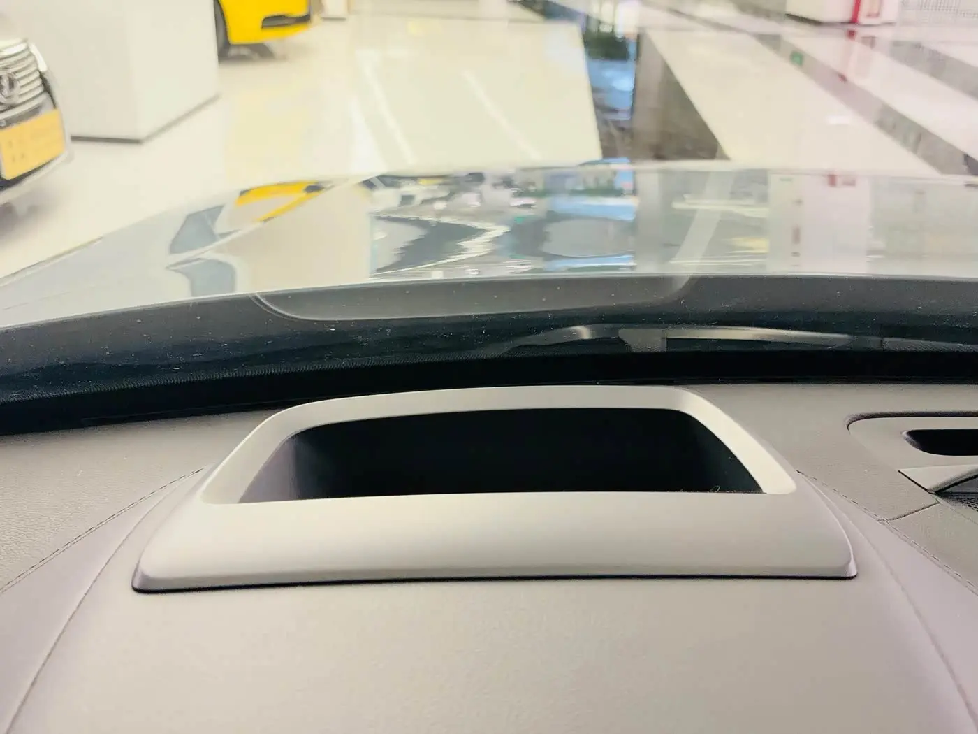 Volvo XC90 2019 — Şəkil 14/20