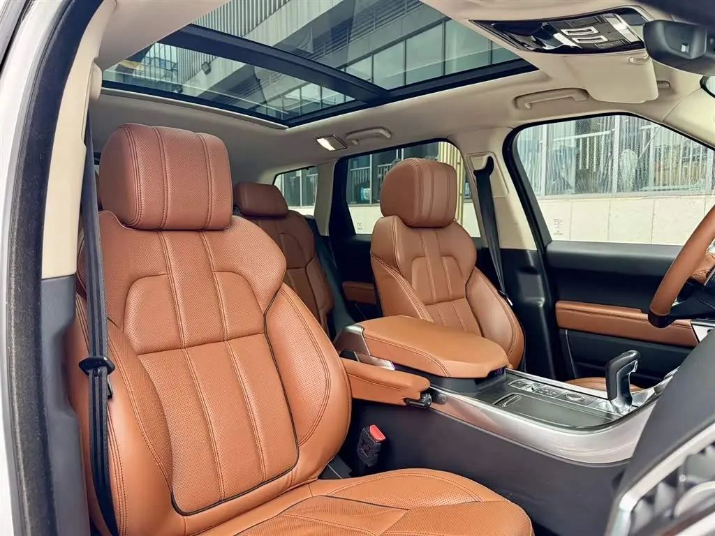 Land Rover Range Rover Sport 2018 — Photo 16/16