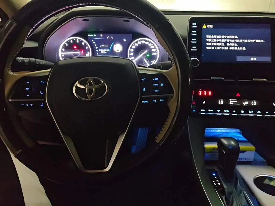 Toyota Avalon 2019 — Фото 12/16
