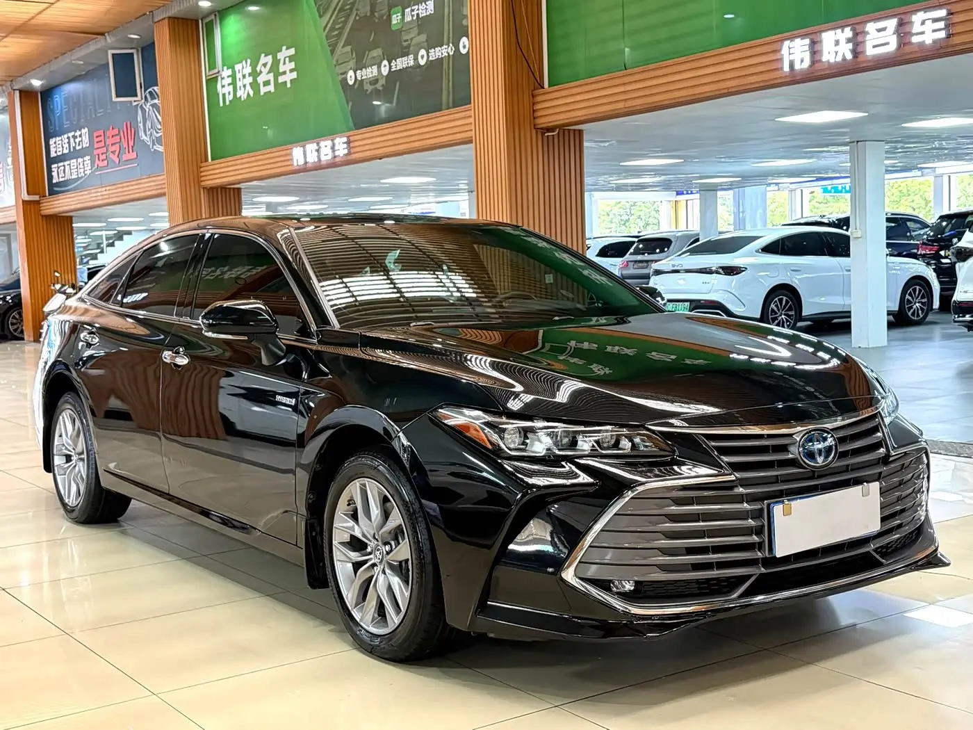 Toyota Avalon 2021 — Фото 3/20