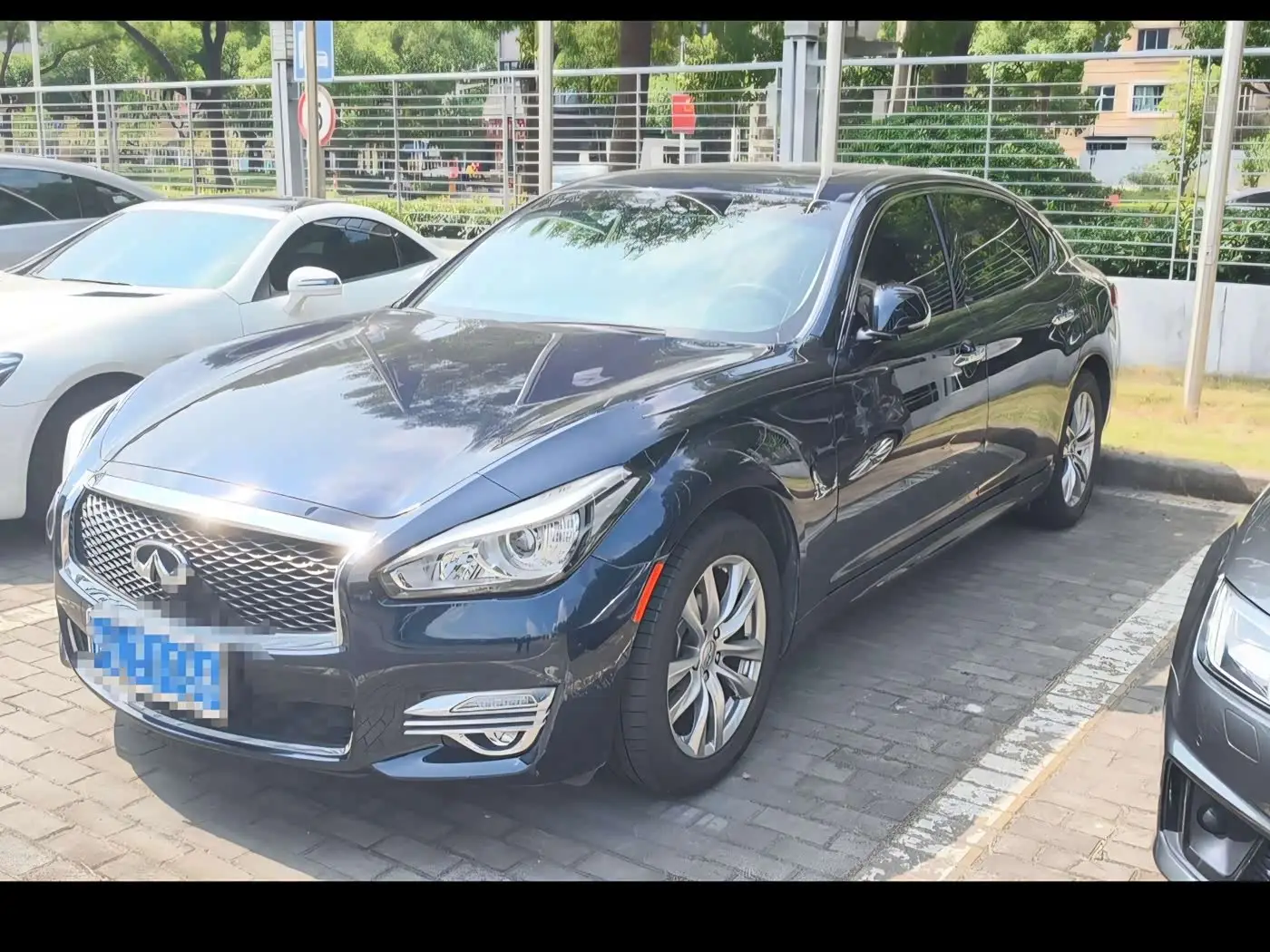 Infiniti Q70, 2017